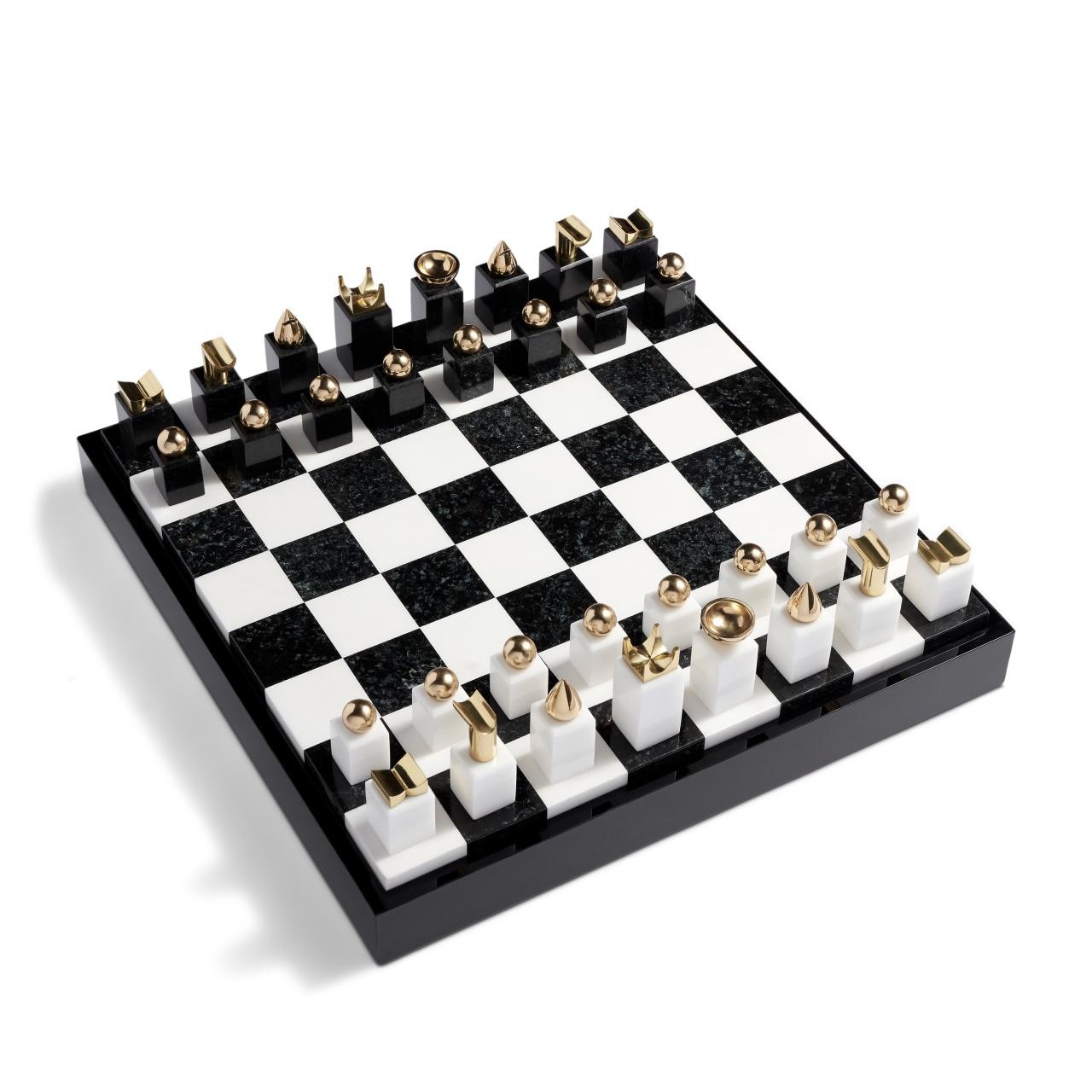 Купить Шахматы Chess Set, L`objet (Франция) 236185 в Москве от WhiteHouse.  Доставляем по всей России - СПБ, Краснодар, Екатеринбург, Самара.  Салон-магазин мебели White House, Москва, Россия